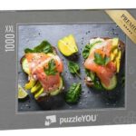 puzzleYOU Puzzle Offenes Sandwich mit Lachs, Spinat und Avocado, 1000 Puzzleteile, puzzleYOU-Kollektionen Essen und Trinken